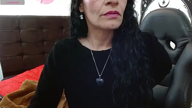 AlexandraJones_ élő XXX-chatje