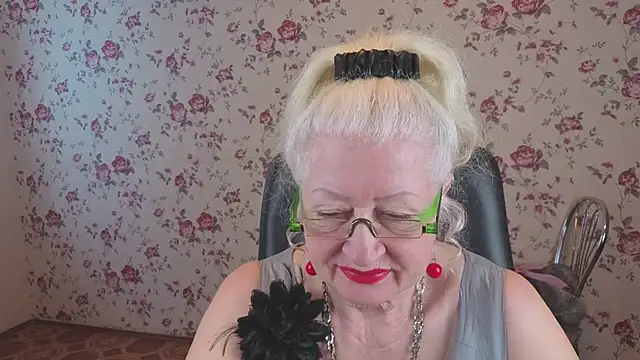 Maya_Mayflower webcam show