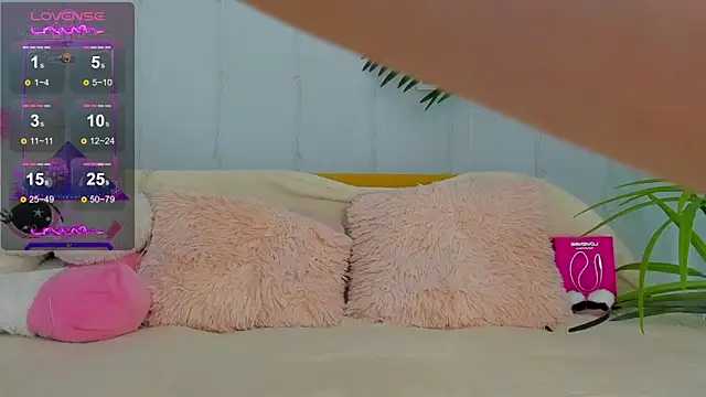 BlackyLii: онлайн-секс-чат