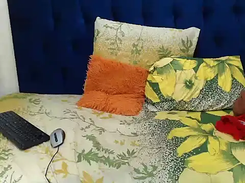 XXX chat uživo modela CurvyAssXX21