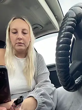 MerlinDave élő XXX-chatje