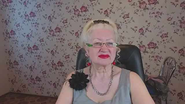 Maya_Mayflower's Live XXX Chat