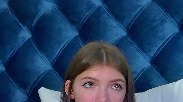 SophiaProve Adlı Modelin Canlı XXX Sohbeti