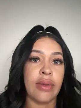 Lylyyy01 Chat XXX live