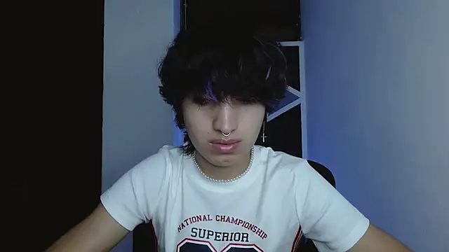 Вебкам-шоу littlextreme