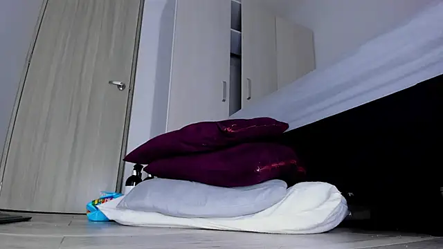 Skarleth69 Live XXX Chat