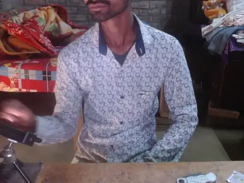 ThethunderPo élő XXX-chatje