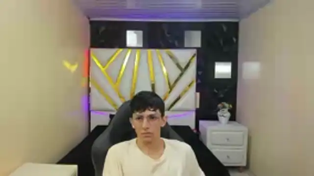 ElanGiraldo – Kamerová šou