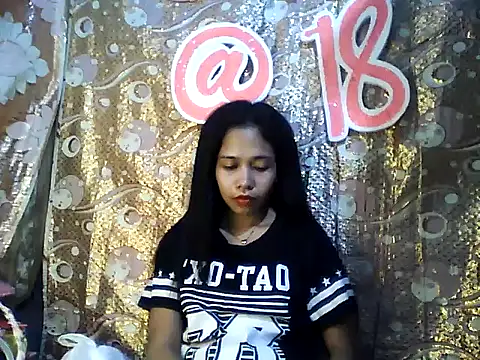 XXX chat uživo modela PinaySkinnyGirl