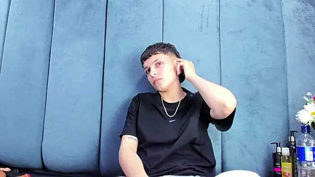 Megan_Thompson_ Live XXX-chat