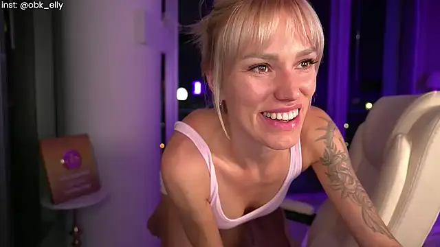 Show modela Ohbabykelly na web-kameri