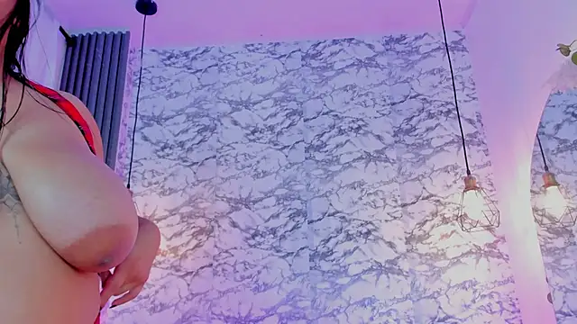 soffi_joness23 Adlı Modelin Canlı XXX Sohbeti