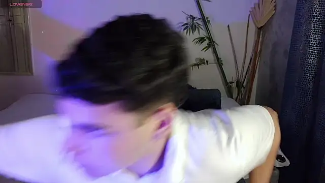 eithan_jonnes Live XXX-chat