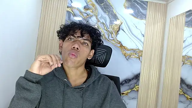 Show modela DaviidBuckx_ na web-kameri