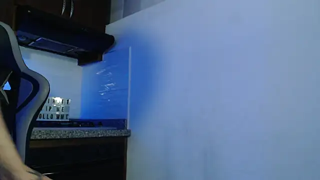 eren_jeager élő XXX-chatje