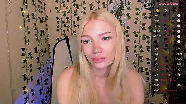 AnyaTaylor_ élő XXX-chatje