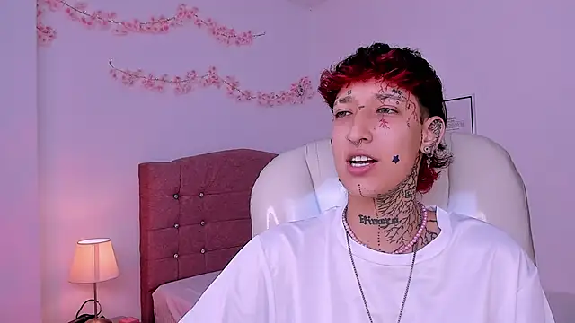 Chat +18 de Luci_Rose ao vivo