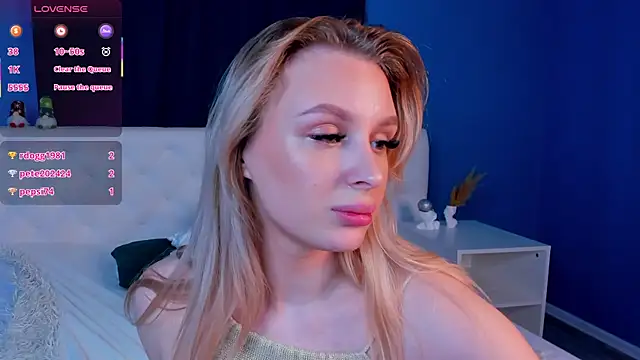 แชท XXX สดของ KiraRuiz