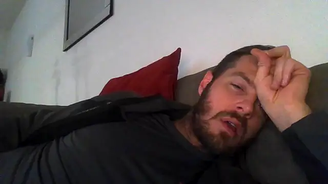 XXX chat uživo modela cheekycherryx