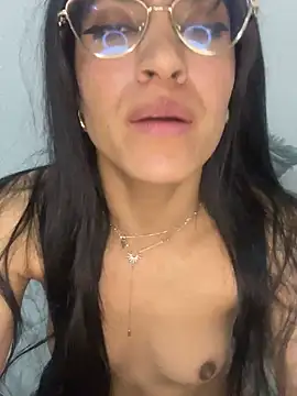 แชท XXX สดของ ValentinaEvanz