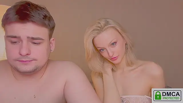 your_molly_mark_n Webbikameraesitys