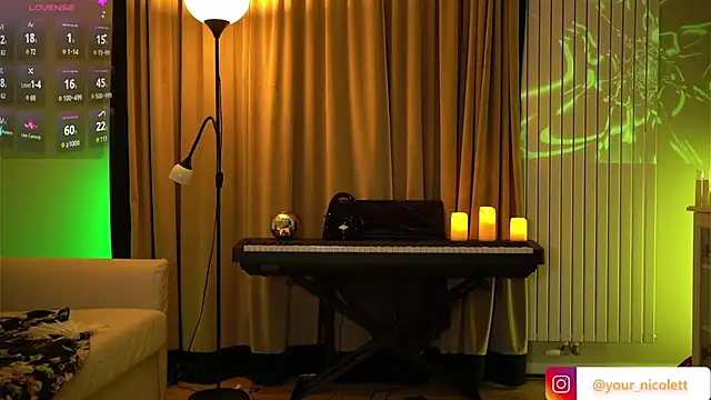 Your_NicolettのライブXXXチャット