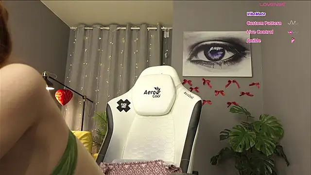 Chatroom XXX en direct de Megany