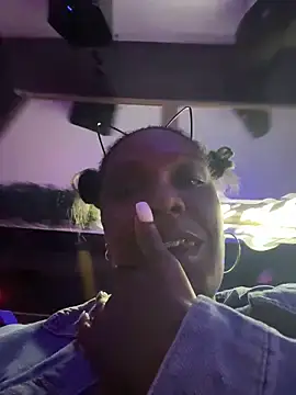 TilaTotti: απευθείας συνομιλία ΧΧΧ