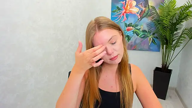 แชท XXX สดของ Strawberrye