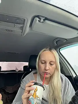 Chat +18 de MerlinDave ao vivo