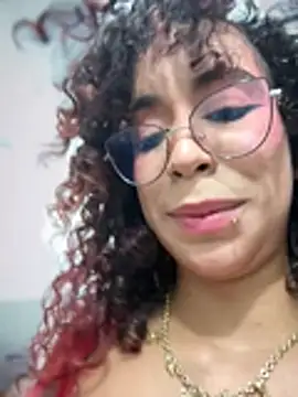 Woo_isDaphne – webcam-show