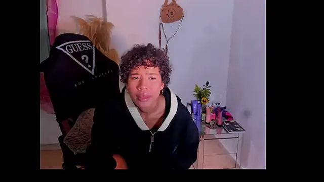 bad_girl_xxx Adlı Modelin Canlı XXX Sohbeti