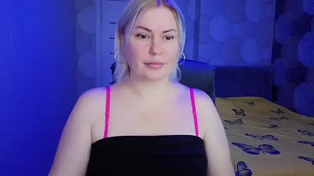 natusik élő XXX-chatje