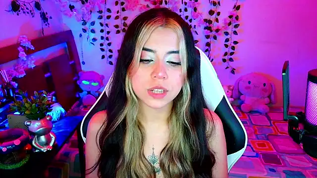 Kittyuwu_: онлайн-секс-чат