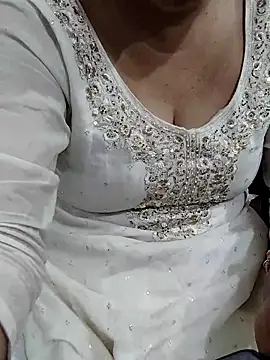 cutee_bhabhi Chat XXX in diretta