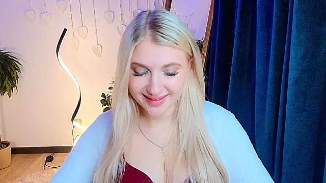 Evacadooo's Live XXX Chat