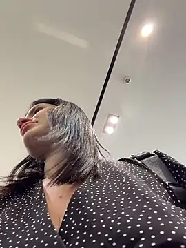 MiraReach Live XXX-chat