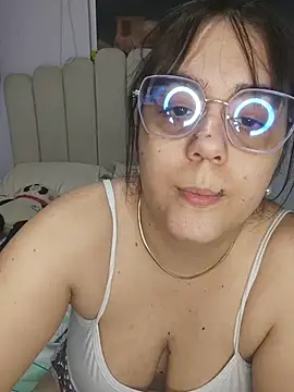 its_lauu_'s Live XXX Chat