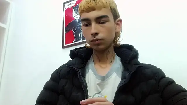 Czat XXX na żywo – ttimy_x_boy