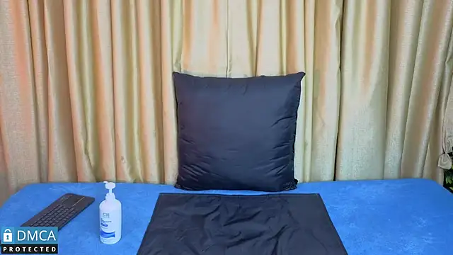 ahsly_Zam: онлайн-секс-чат