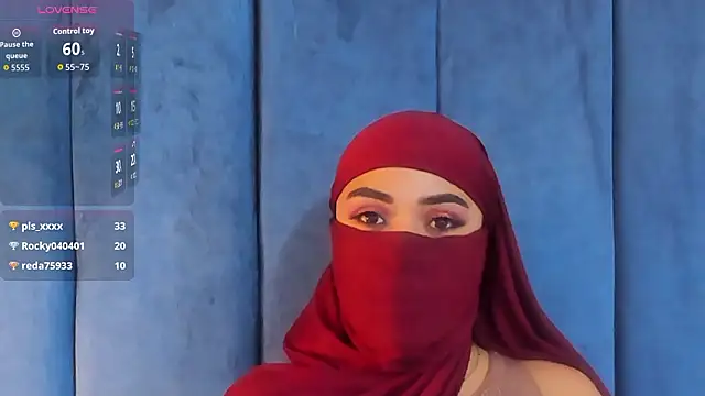 fatimarab__ élő XXX-chatje