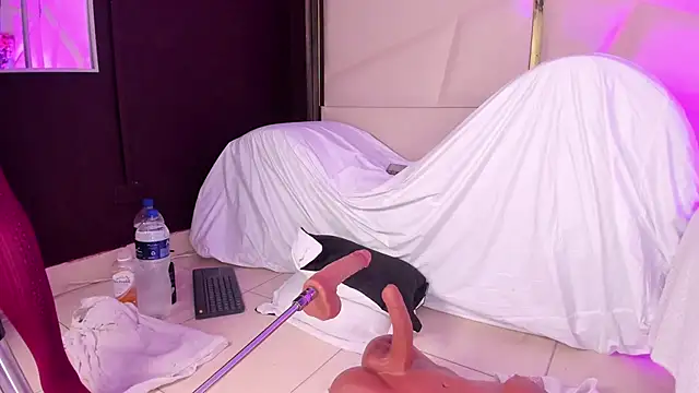 Chat +18 de Inndrahot ao vivo