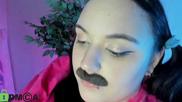 Mia_R0ss: онлайн-секс-чат