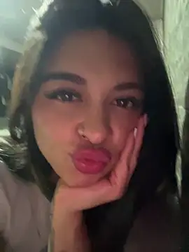 Saray_charmante Obrolan Langsung XXX