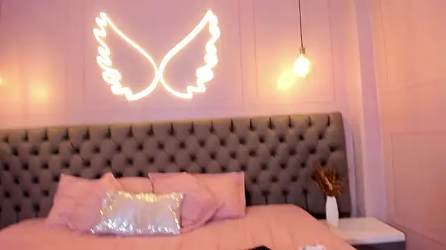 hillary_bigbutt Webcamshow