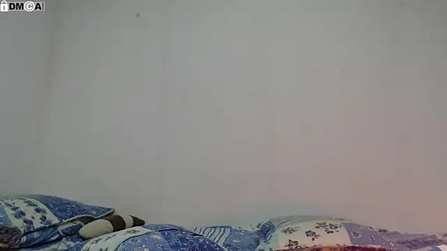 AlinaWoolf_'s Live XXX Chat