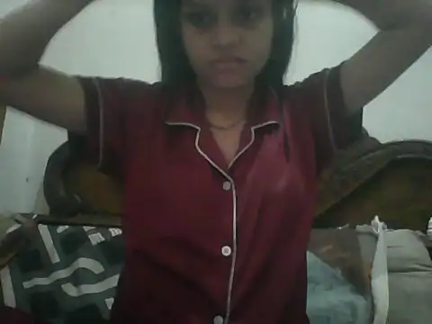 Komal0099 élő XXX-chatje