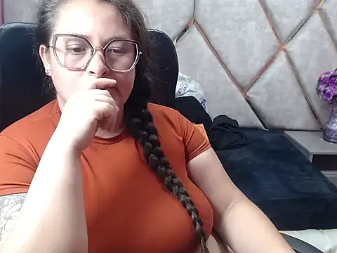 Sarah_Boobs_: απευθείας συνομιλία ΧΧΧ