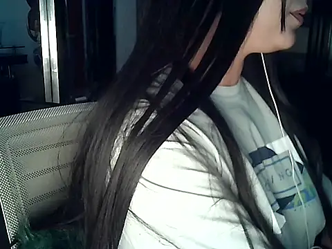 Chat +18 de FallsForHerSmile ao vivo