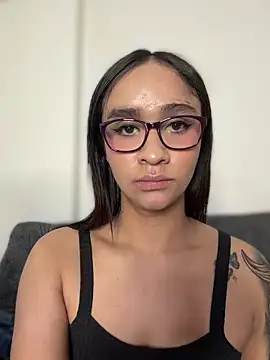 Isabella-Teenn Live XXX chat